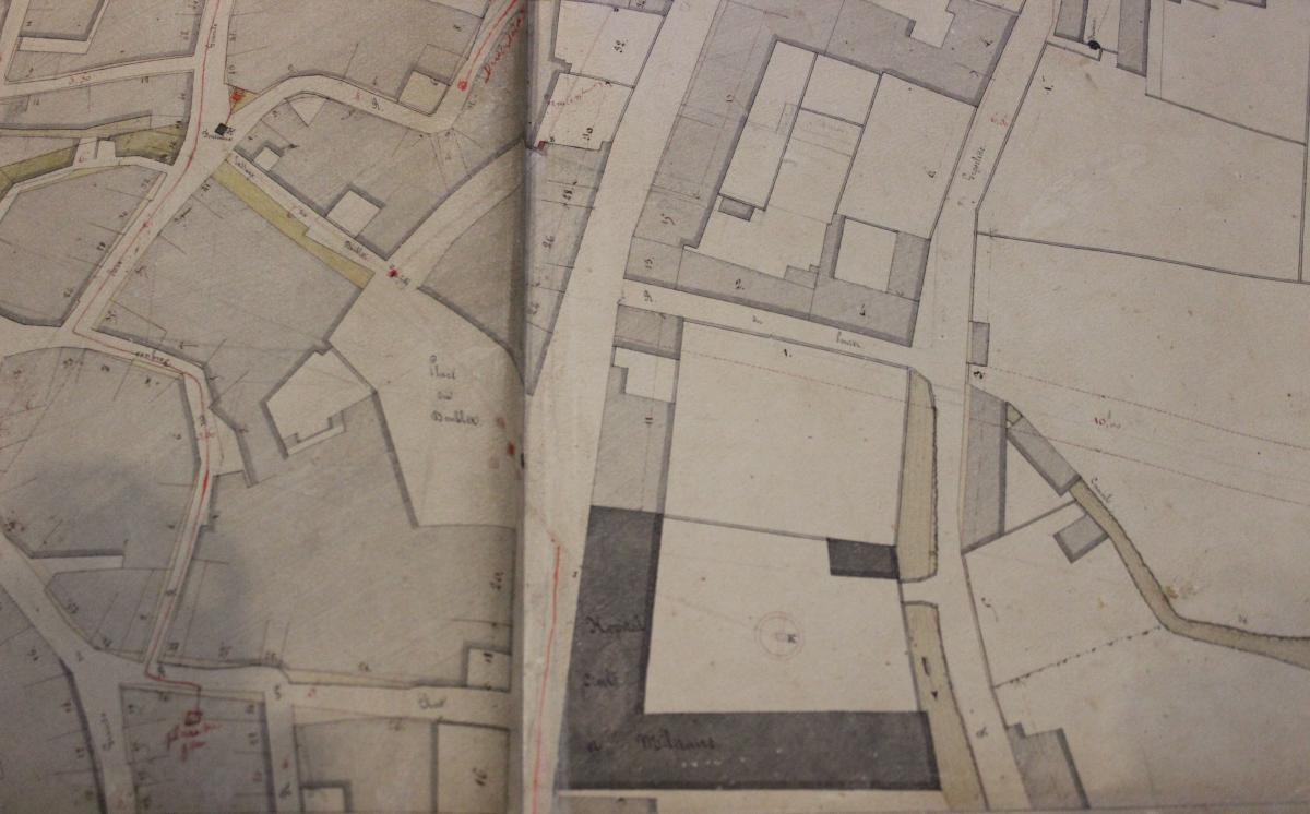 Détail du plan général de la ville de Bergerac, avec les projets d'alignement et d'agrandissement, avec la maison dite maison Leydier, 1819 (le nord est en haut).