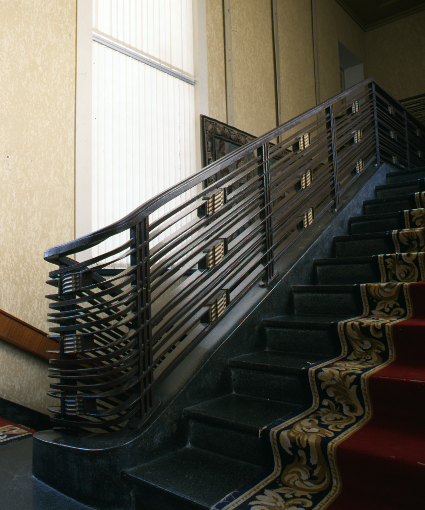 Escalier d'honneur, vu depuis le palier de l'entresol.