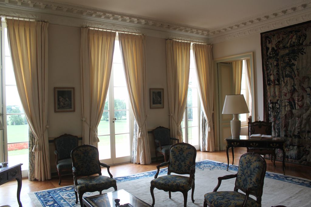 Vestibule.