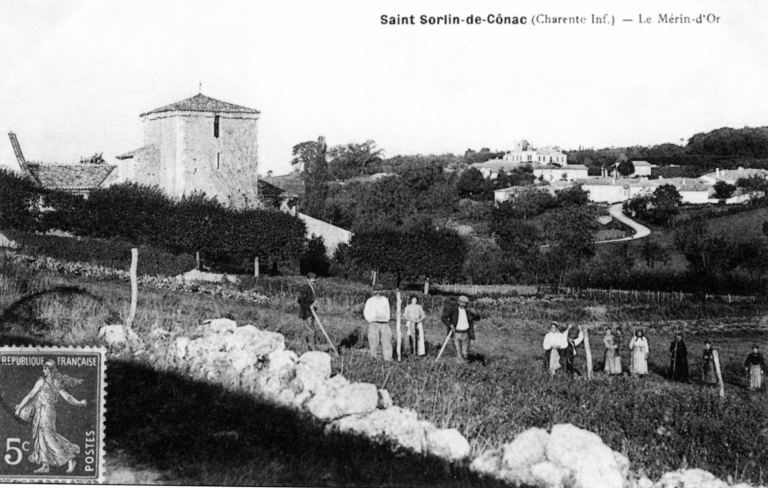 L'église, la vallon, la Mothe et le Mérin d'Or, carte postale vers 1900.