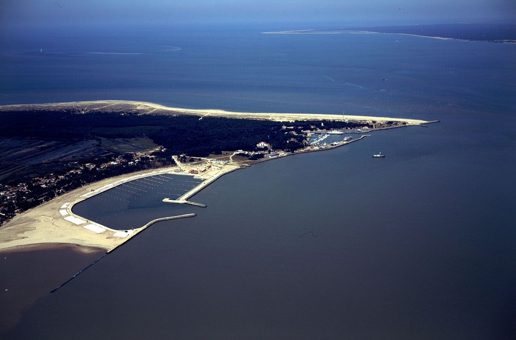 Vue aérienne de la Pointe de Grave, 2004.