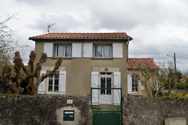 Rue clément Peruchon.