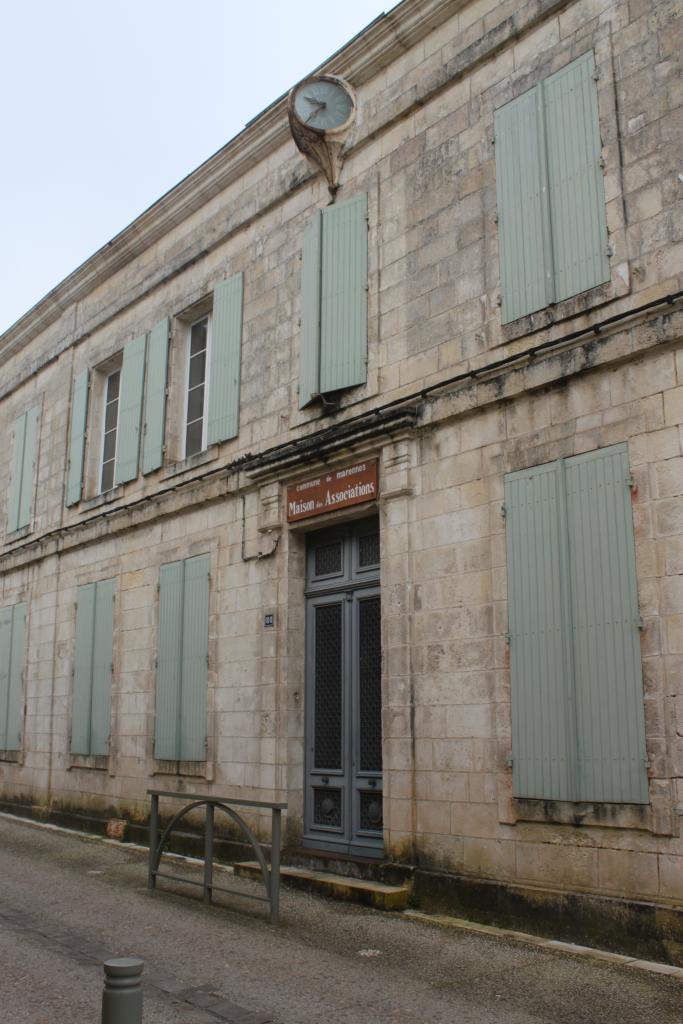 Façade principale : travée centrale.