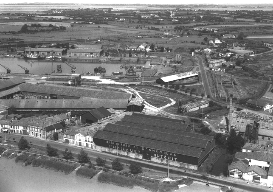 Vue aérienne du port de la Cabane Carrée et du bassin n° 3, en 1954.