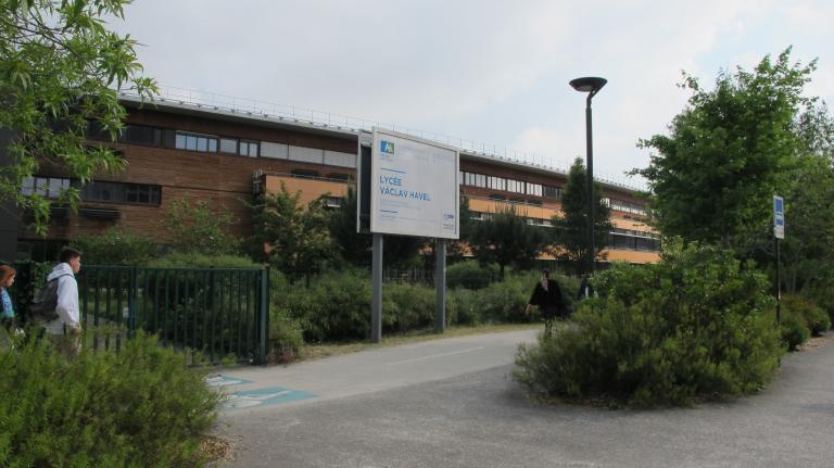 Elévation antérieure du bâtiment des salles de cours.
