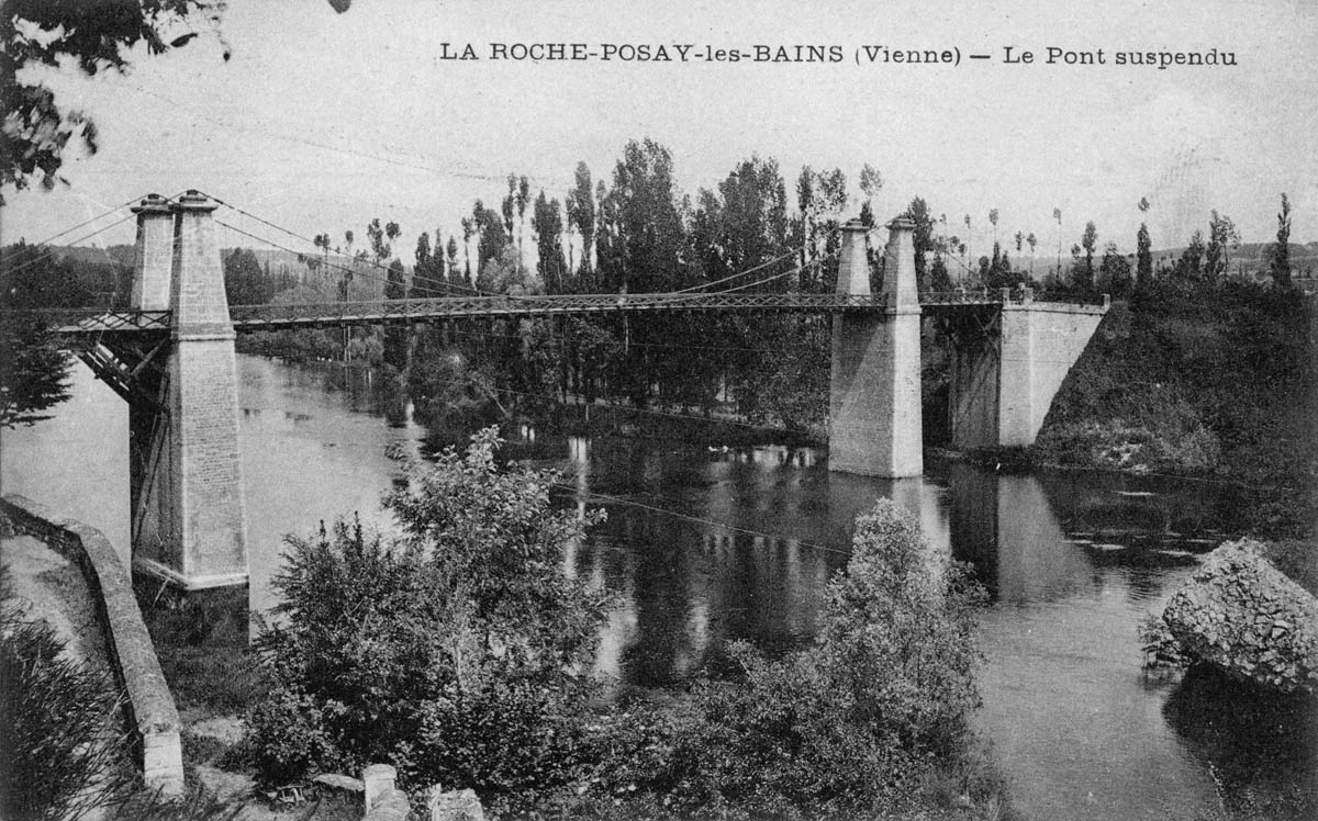 Pont de La Roche-Posay. Carte postale.