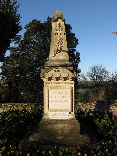 Monument aux morts, face sud.