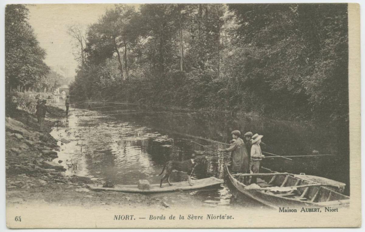 Partie de pêche quai de la Regratterie vers 1900.