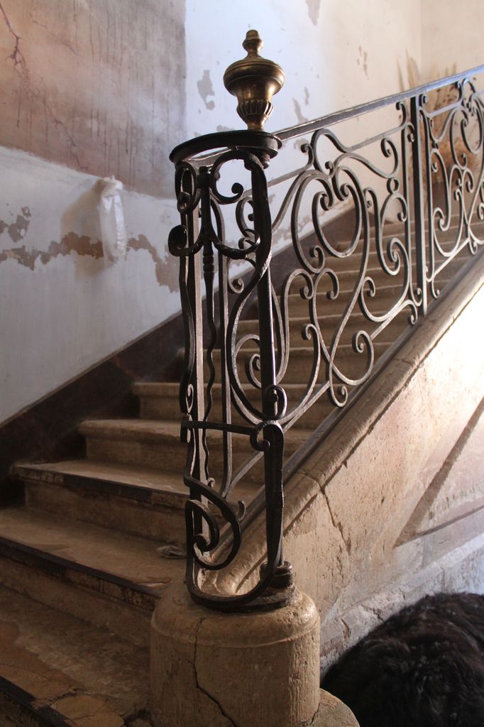 Escalier : détail du départ de la rampe.