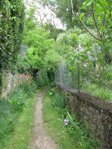 Chemin le long du Clain, en bas du coteau de Trainebot.