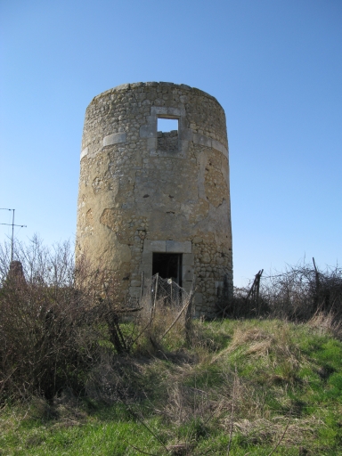 Le moulin vu depuis l'est.