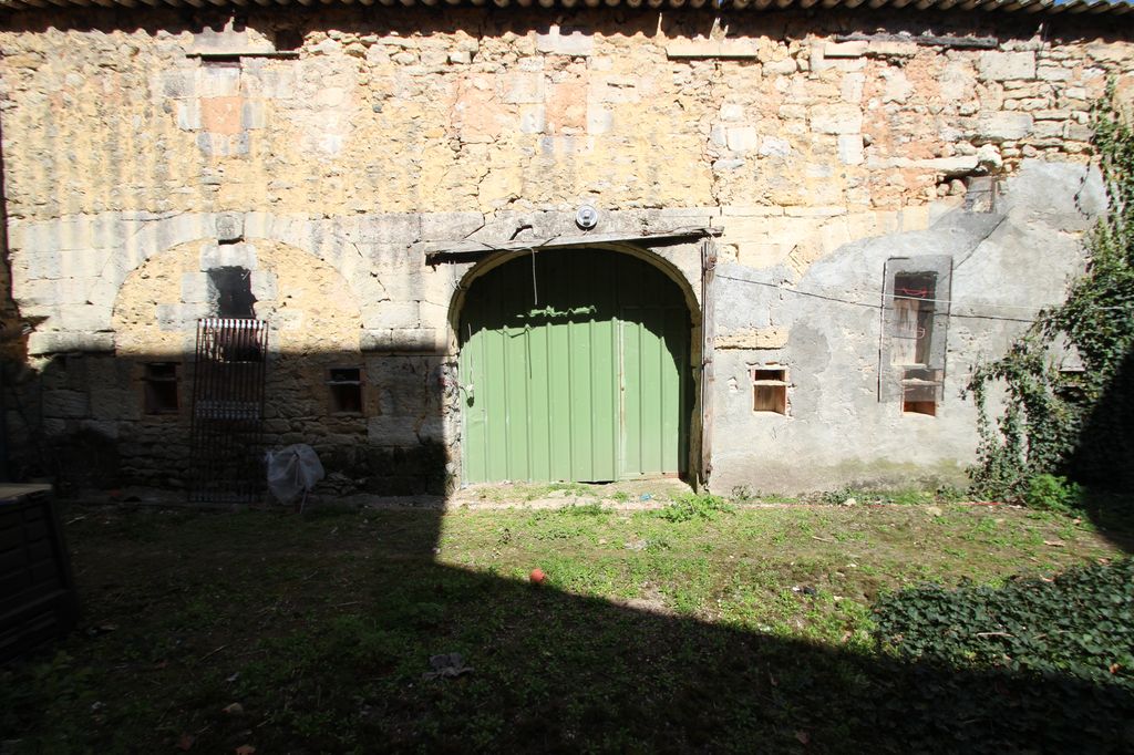 Bâtiment sur cour : élévation sud.
