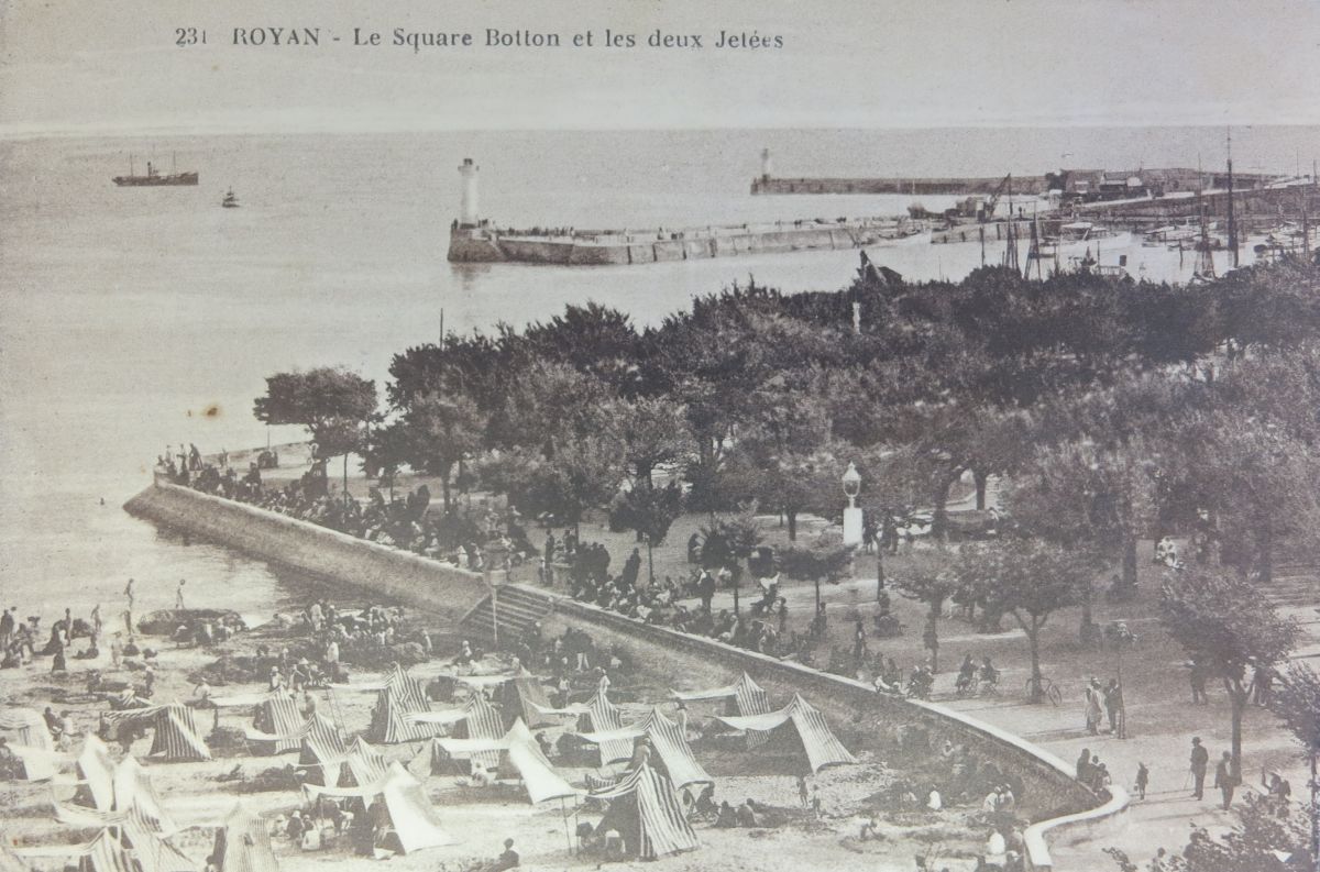 Le square Botton et, à l'arrière-plan, le port, vers 1900.