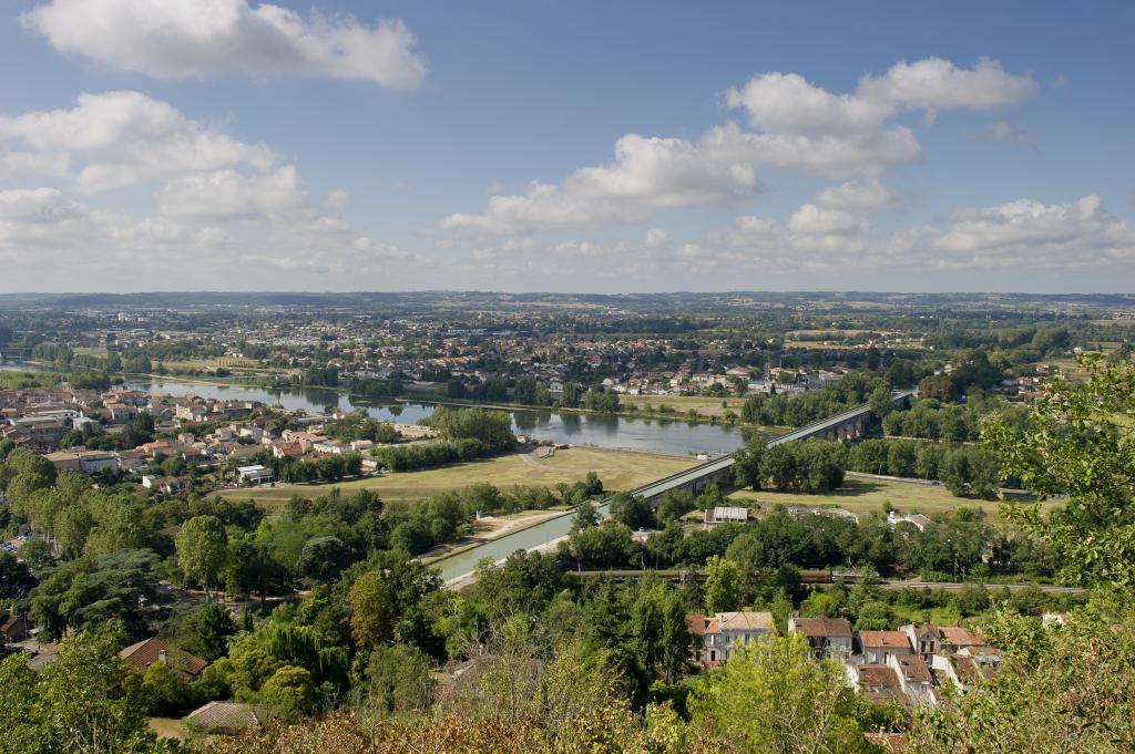 Vue générale depuis le nord-est.