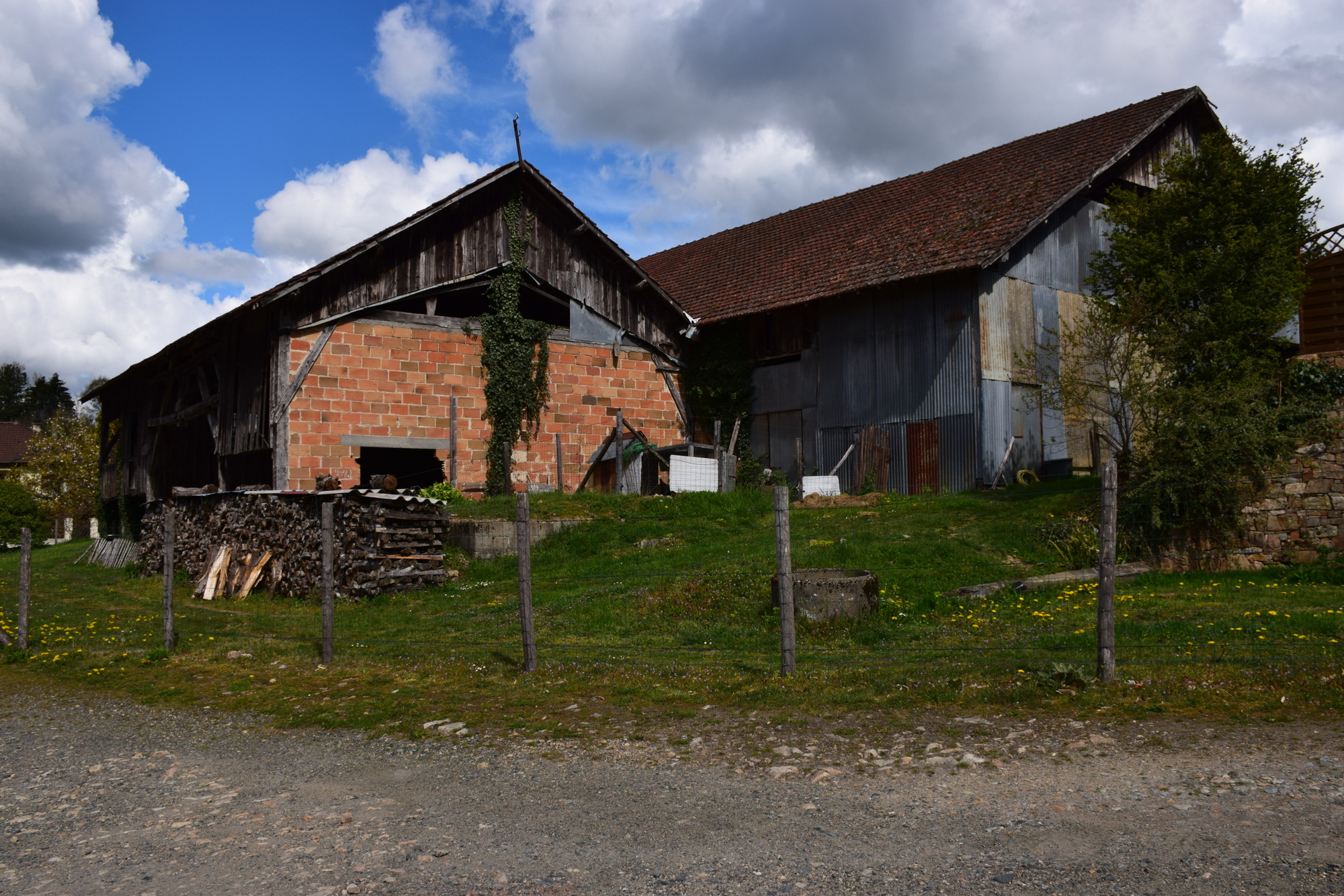 Vue d'ensemble, depuis l'est.