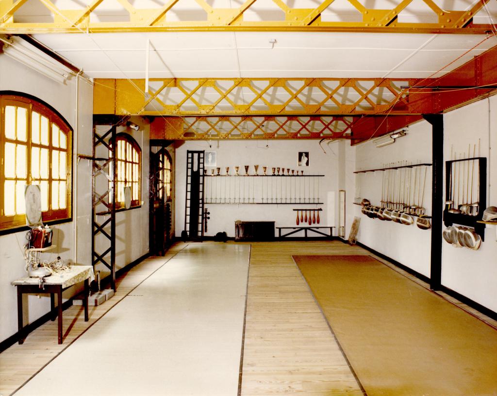 Salle d'escrime du stadium, vers 1975.