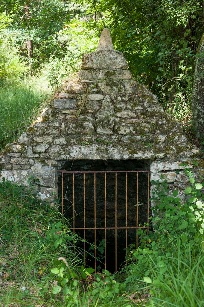 Entrée d'un cluzeau.