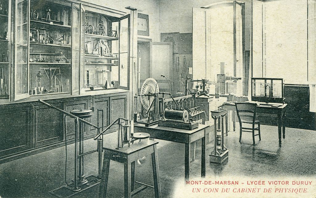 Le cabinet de physique au début du XXe siècle