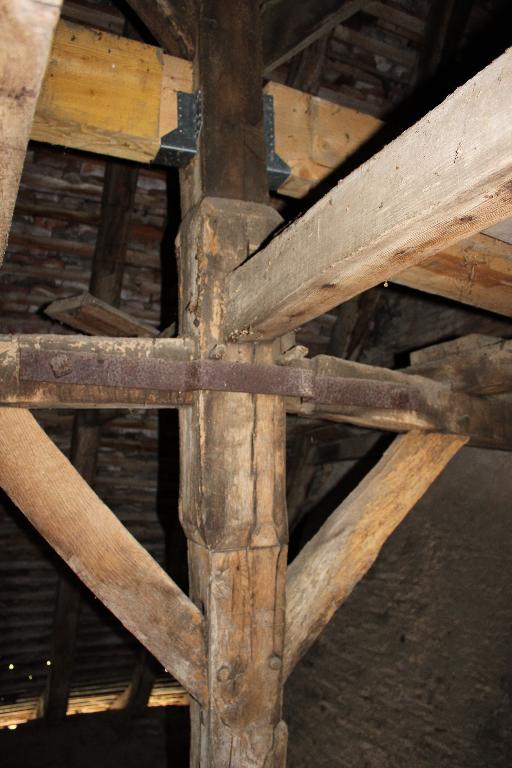 Charpente du comble, détail d'un poinçon.