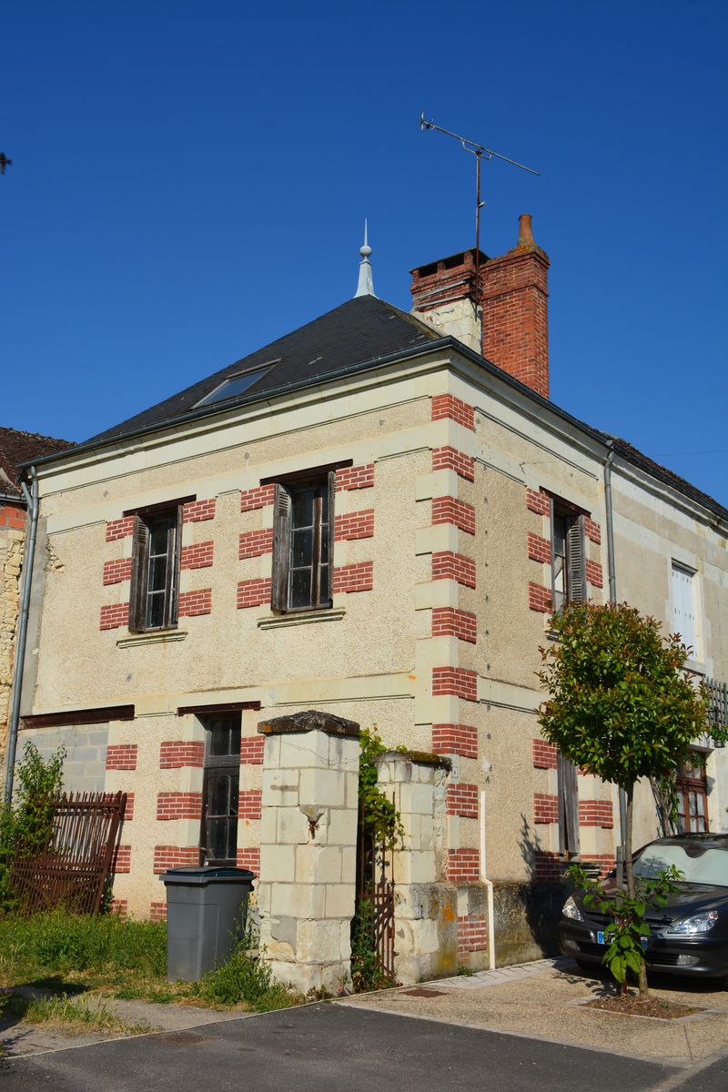 Élévations sud-est et nord-est.