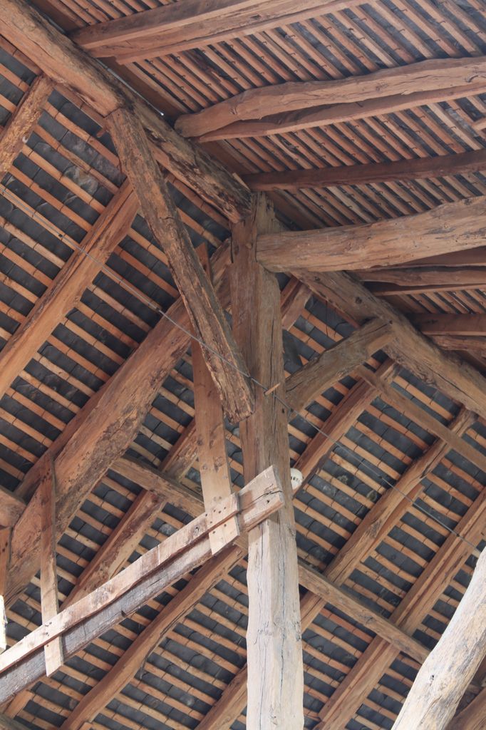 Détail du contreventement d'une ferme principale.