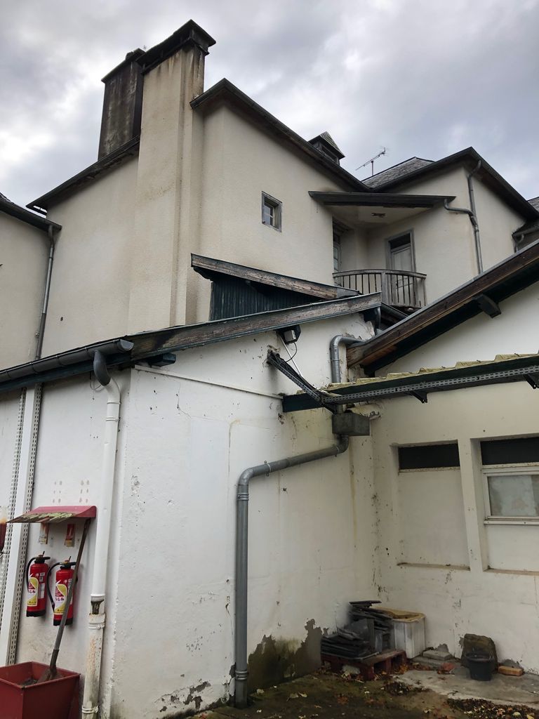 Extensions à l'arrière de l'hôtel de la Poste et de l'hôtel du Mogol.
