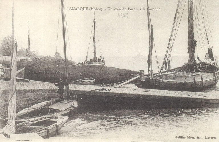 Carte postale (collection particulière), 1928 : le port.