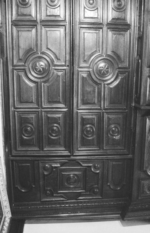Chambre à coucher, lambris, détail du panneau gauche.