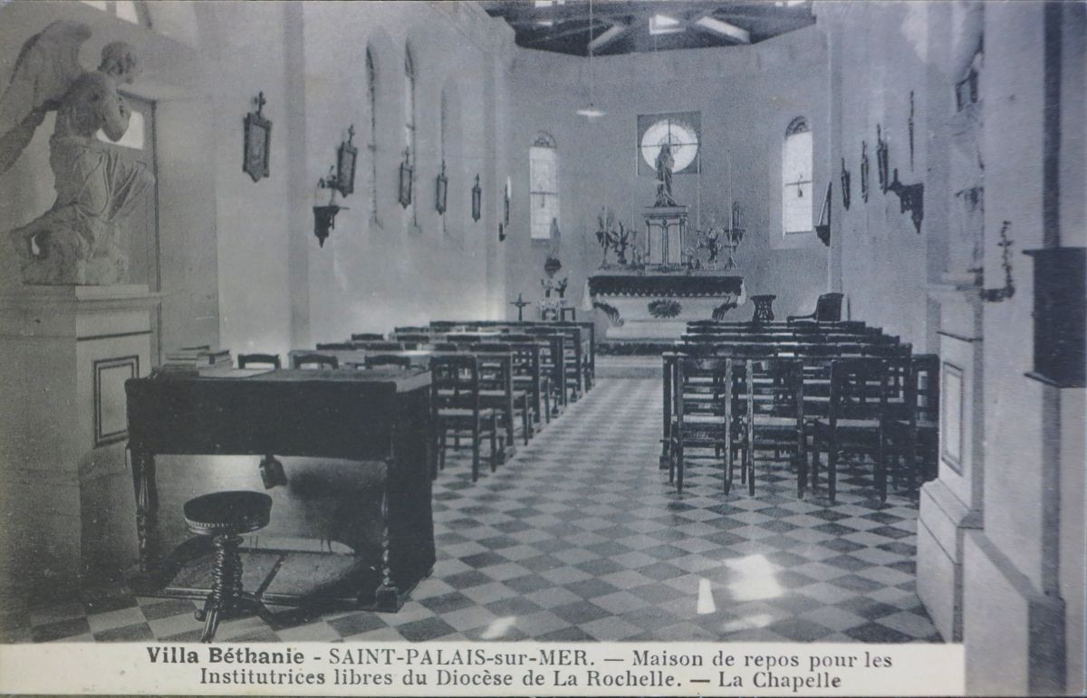 Vue intérieure de la chapelle vers 1930.