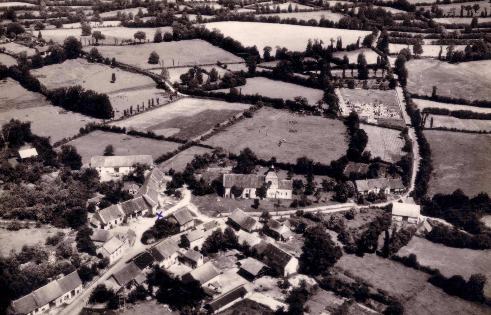 Carte postale ancienne. Coll. part. P. Arnaud.