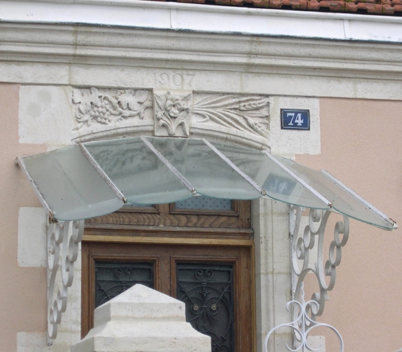 Détail de la porte.