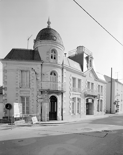 Logement patronal vu du nord-ouest.