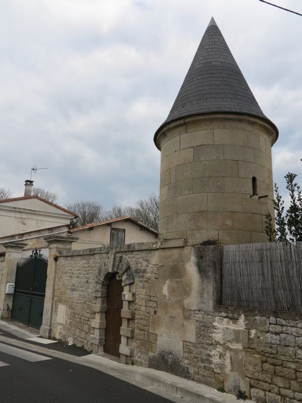 Le pigeonnier vu depuis le sud.