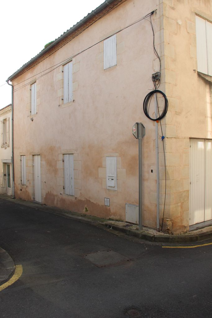 Elévation sur la rue de la Poissonnerie.