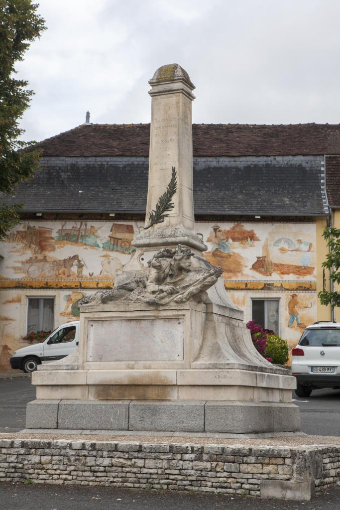 Monument aux morts de 1870-1871 pour le canton de Saint-Savin.
